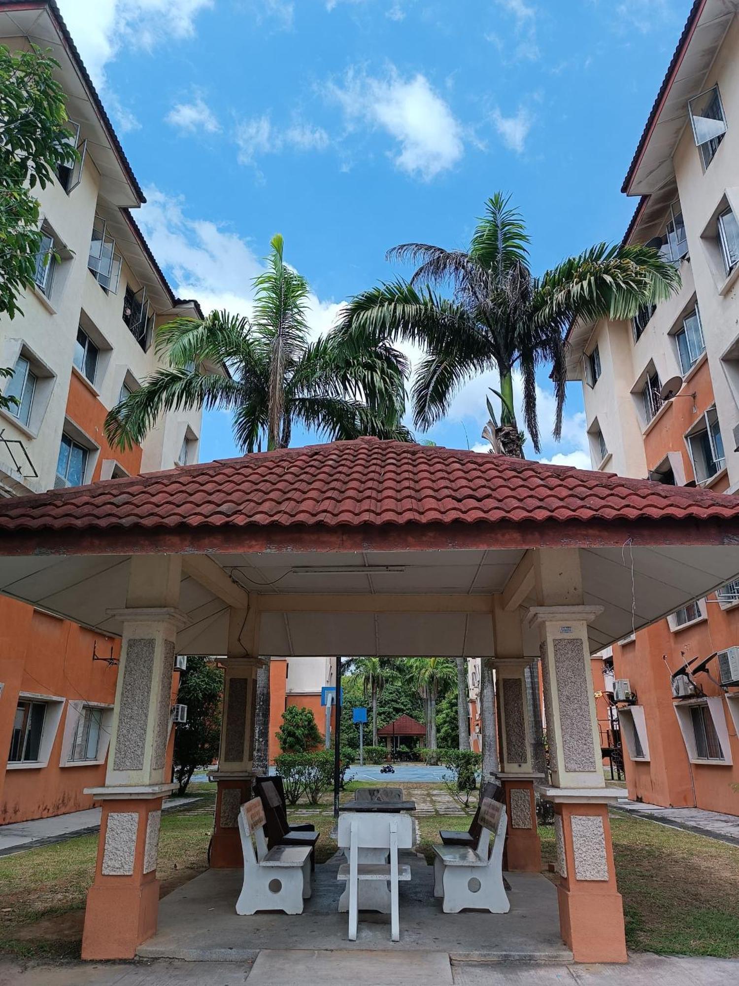 M.Fr Homestay Pangsapuri Putra Damai Πουτρατζάγια Εξωτερικό φωτογραφία